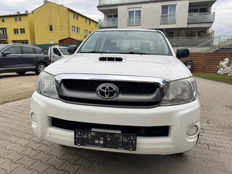 TOYOTA HILUX 2,5 DIESEL 4X4 KLÍMA 157000 KM - 2