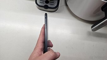 Apple iPhone 7 black 32GB - nová batéria - 2