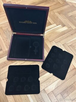 Drevená kazeta na mince - 2