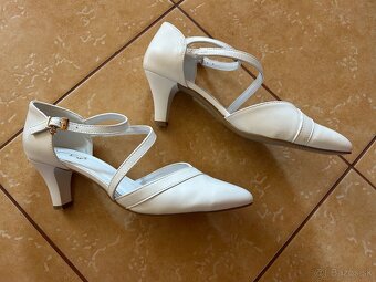 Biele kožené lodičky - 2