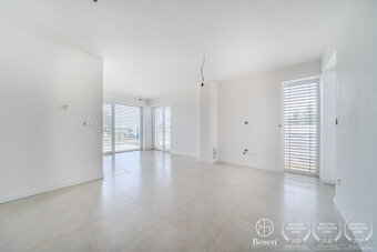 BOSEN | ZNÍŽENÁ CENA 4 izbového domu vo vysokom štandarde, Š - 2