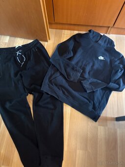 Mikina Nike a tepláky - 2