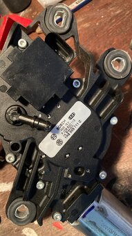 VW Golf mk5 motorček stieračov - 2