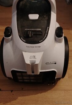 vysavac BOSCH - 2