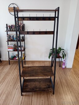 Samostatne stojace vešiaky - 2