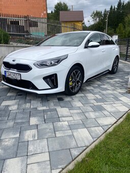Kia proceed gt - 2