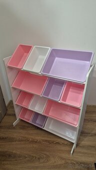 Kidkraft regál s úložnými boxmi - 2