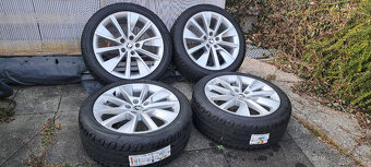 18 Skoda Octavia - 225/45R18 - 2