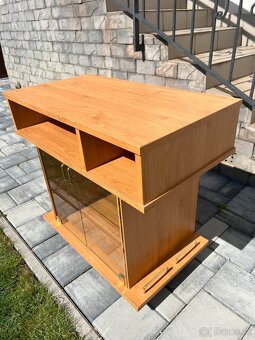 Stolík pod TV - 2