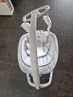 Ingenuity Hojdačka vibrujúca s melódiou Cuddle Lamb 0m+ do 1 - 2