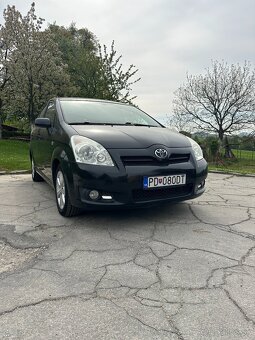 Corolla Verso 2.2D-4D 135 Terra,Manuál 6 rýchlostný - 2