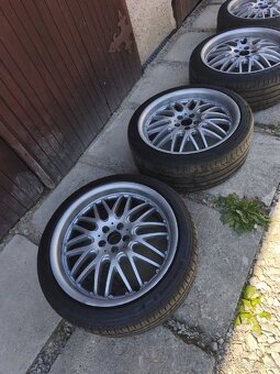 225/40 R18 5x100 - 2
