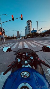 Yamaha r6 rj03 - 2