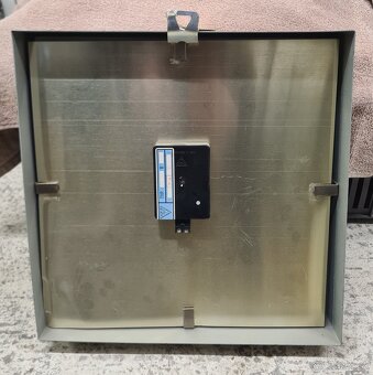 Hodiny Pragotron C301 nové - 2