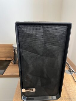 I5 8400, 16GB RAM, ASUS 1080 8GB, 32’’ monitor - 2