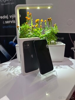Apple iPhone 11 64GB Black - 2