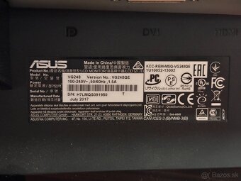 počítačová zostava s 24" monitorom - 2