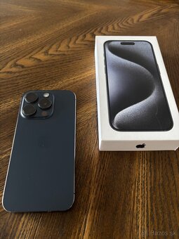 iPhone 15 Pro 256 GB Midnight Blue - 2