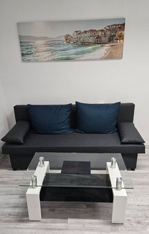 Gauč, stolík, písacie stoly, kanc. stoličky, skrinky - 2