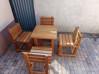 Záhradné sedenie. - 2