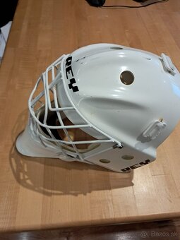 Brankarska prilba REY - 2