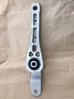 Reakčná vzpera-silentblok motora 1,9 TdiPD/1K0 199 855 L . - 2