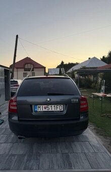 Škoda octavia 1.6 FSI 85KW - 2