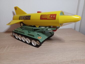 Tank ites raketonosic - 2
