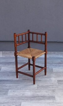Stolička francúzska starožitná – rohová. - 2