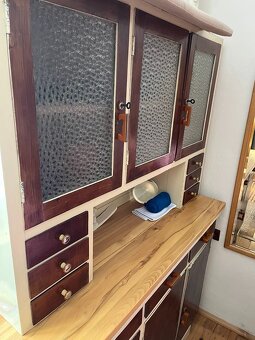 Starožitný kredenc - 2