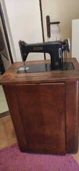 Šijací stroj Zetina - 2
