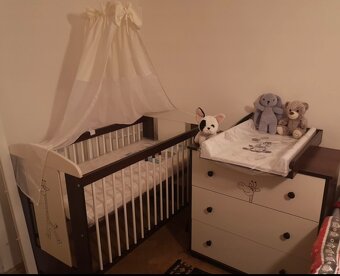 Detská postielka a komoda - 2