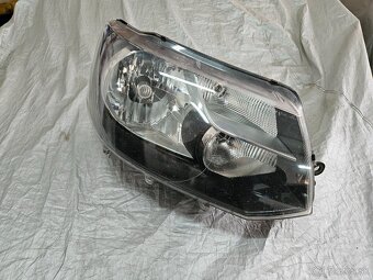 Predné svetlo Volkswagen T5 - 2