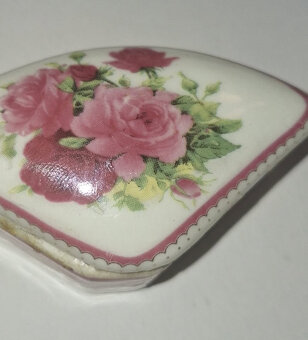 malá porcelánová dóza - 2