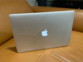 Apple Macbook Pro 15" 2,5GHz i7/16GB RAM/250GB SSD - 2