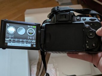 Nikon D5200 body - 2