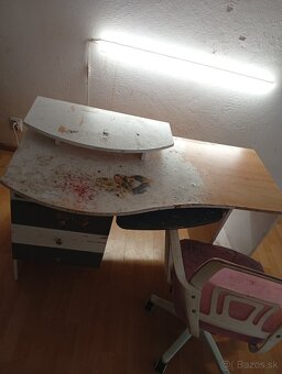 Darujem písacie stoly - 2