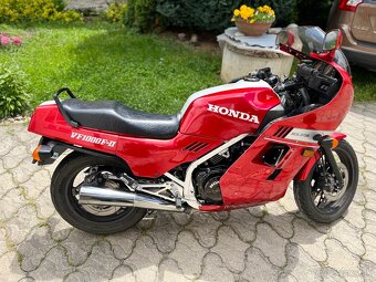 Honda vf 1000 f2 - 2