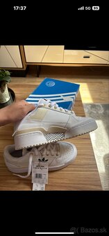 Damske botasky adidas č. 38 - 2
