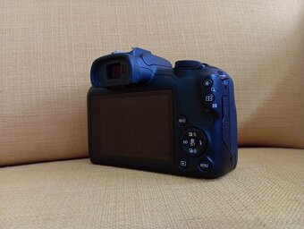 Canon EOS R100 + RF-S 18-45mm - 2