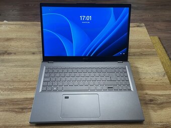 Acer Ai 15,6" | Ryzen 7 8840HS | 780m | 16GB/1TB 2025 - 2