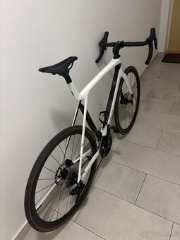 TREK MADONE SL 6  model 2025 velikost L - 2