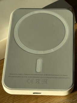 Apple Magsafe nabijacka s bateriou 5000mAh - 2