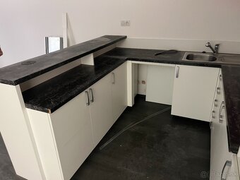 Kancelárska kuchynská linka - 2