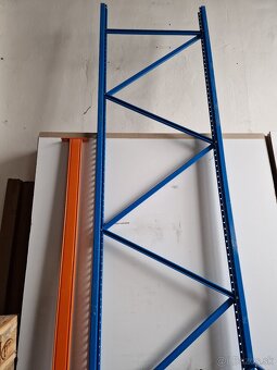 Regal, a regalove doplnky. - 2