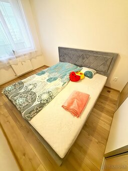 Manželská postel 180cm 2 ročná - 2