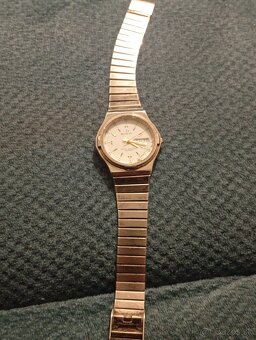 Naramkove hodinky Bomega - 2