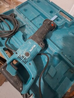 Chvostova píla makita jr3050t - 2