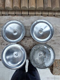 Puklice Fiat 500 veterán - 2