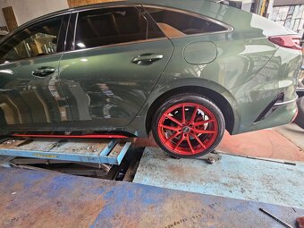 O.z. racing leggera 5x114,3 225/40R18 - 2